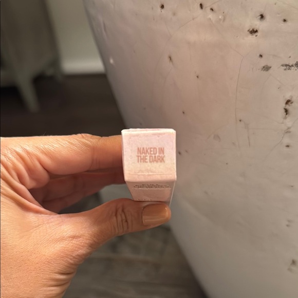 Supreme Gloss Lip Gloss in Pink Packaging- Jeffrey Star - Picture 2 of 2